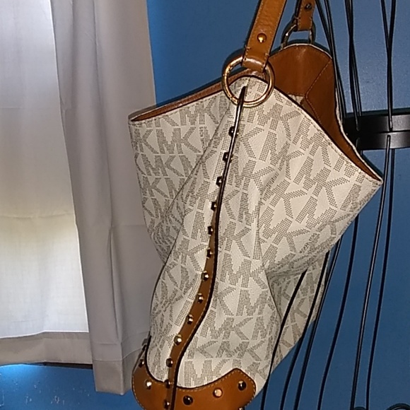 Michael Kors bag - Picture 2 of 6